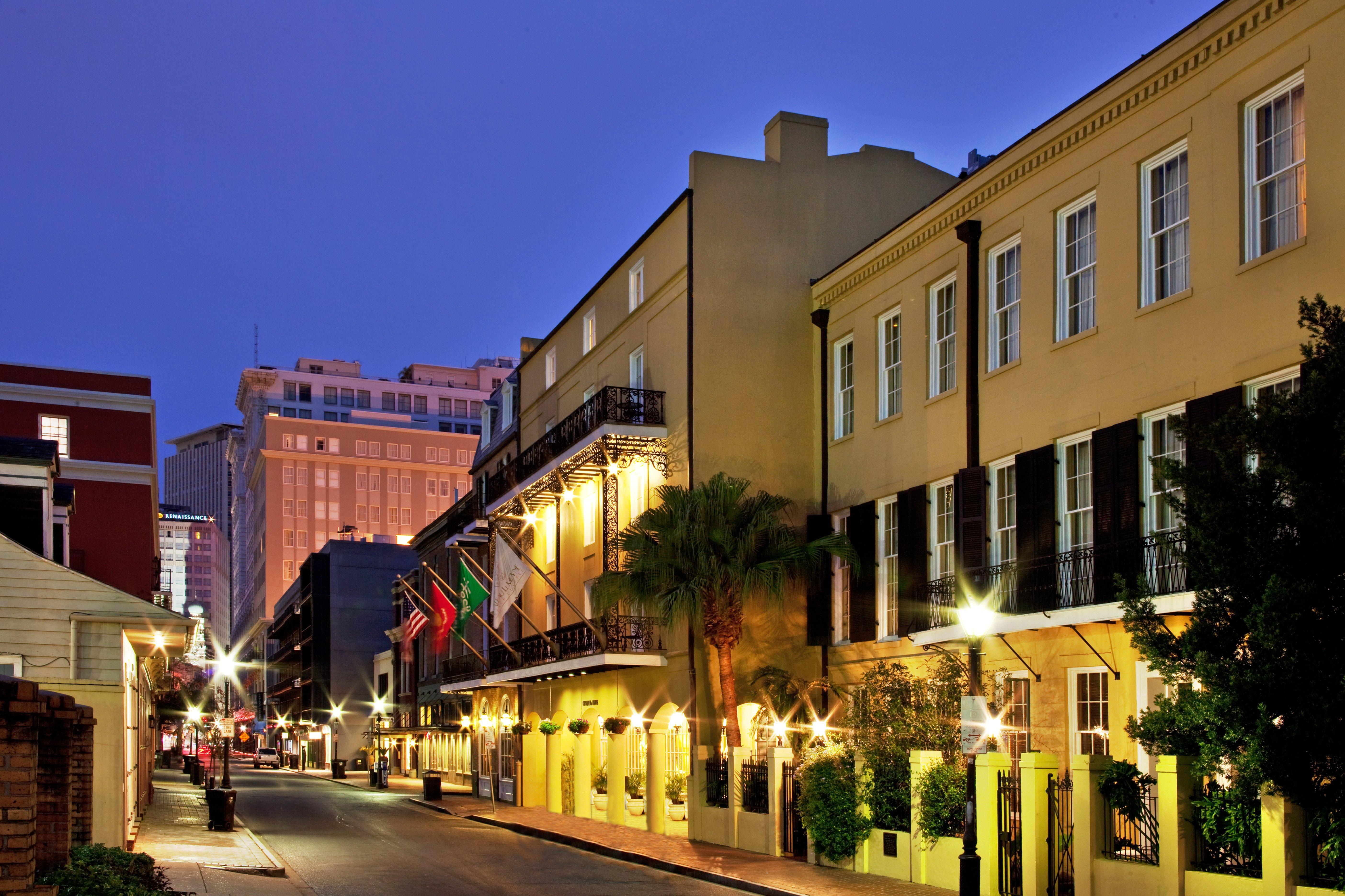 Holiday Inn Hotel French Quarter-Chateau Lemoyne, An Ihg Hotel New Orleans Exterior photo